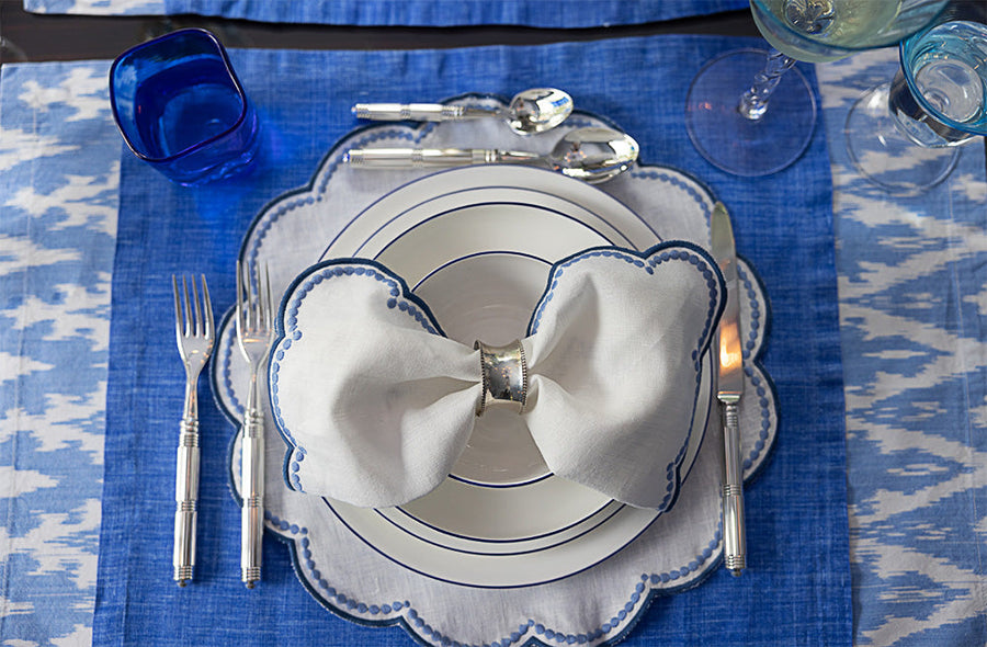 The Thanksgiving Holiday Table: Layered, Lived-In, and Lasting